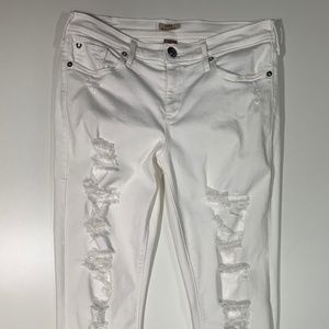 Women's True Religion Mid Rise Straight Cora Crop Distressed Jean in White 29/27